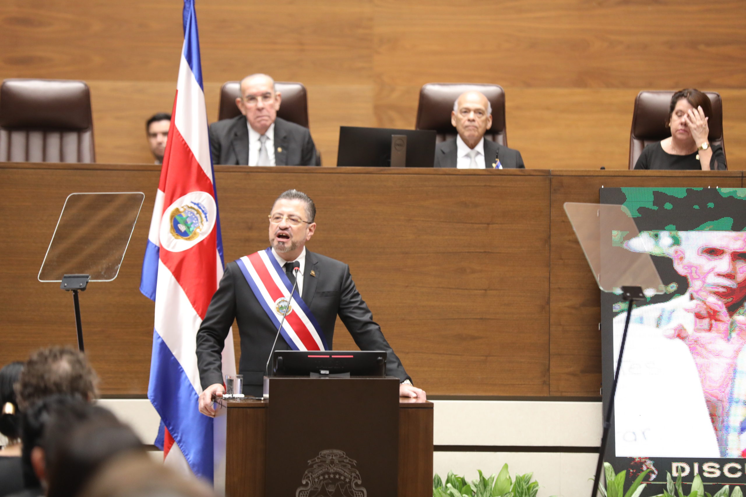 Imagen principal del artículo: Chaves a la Asamblea: "Ustedes no están sacando la tarea"