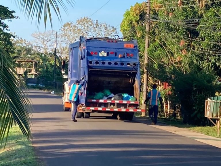 Nuevo cantón de Puerto Jiménez sin servicio de recolección de residuos sólidos