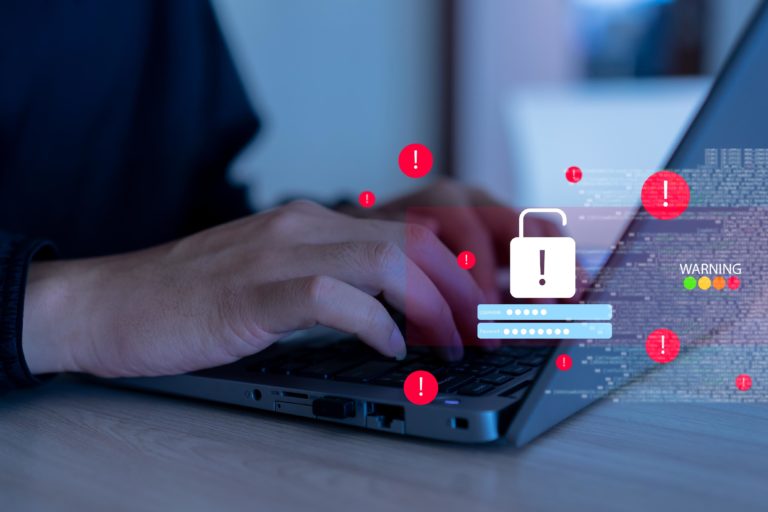Gobierno alerta a instituciones por falla crítica en lenguaje de programación que pone en jaque a buena parte de Internet