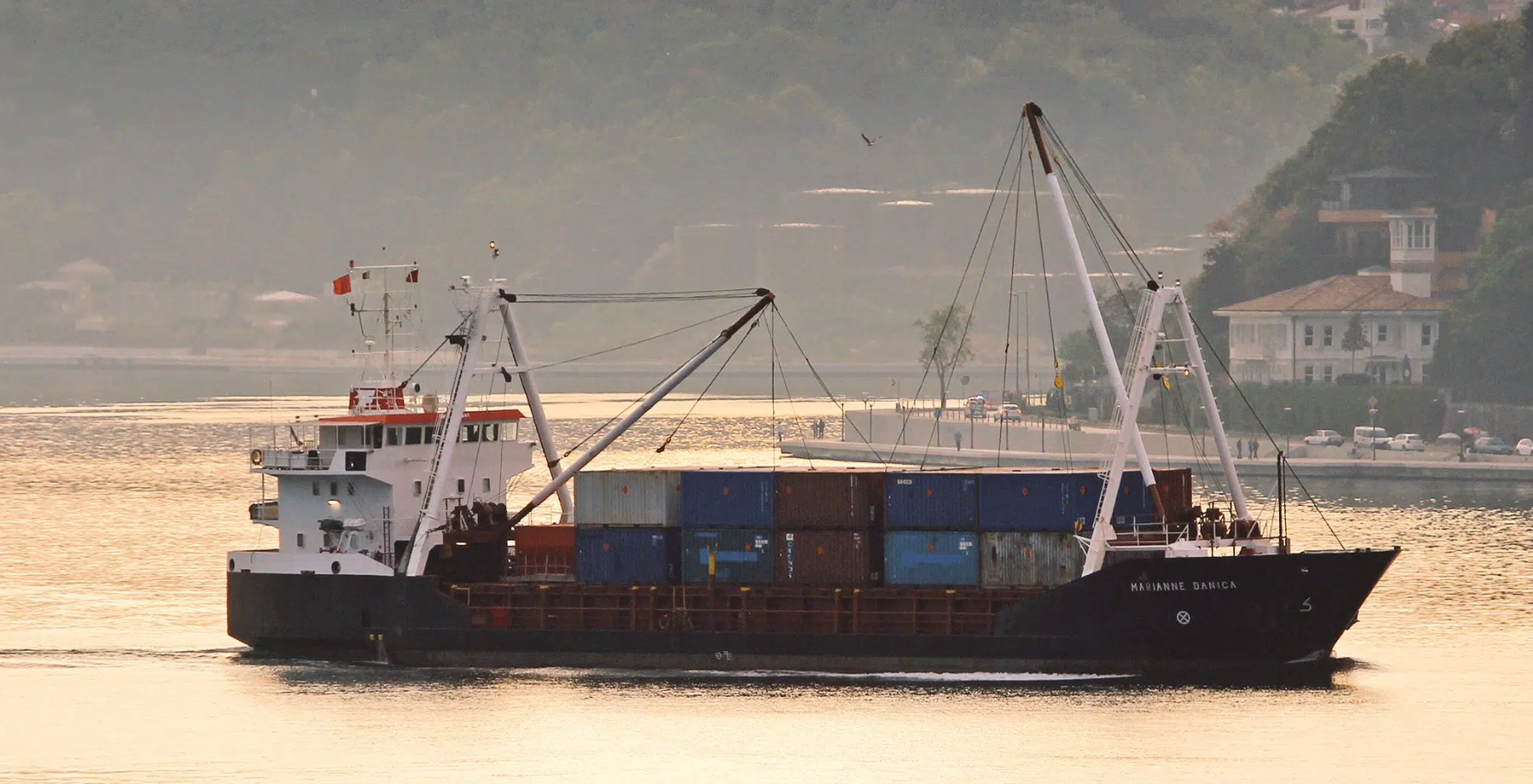 Imagen principal del artículo: España deniega el permiso de escala a un barco con explosivos con destino a Israel