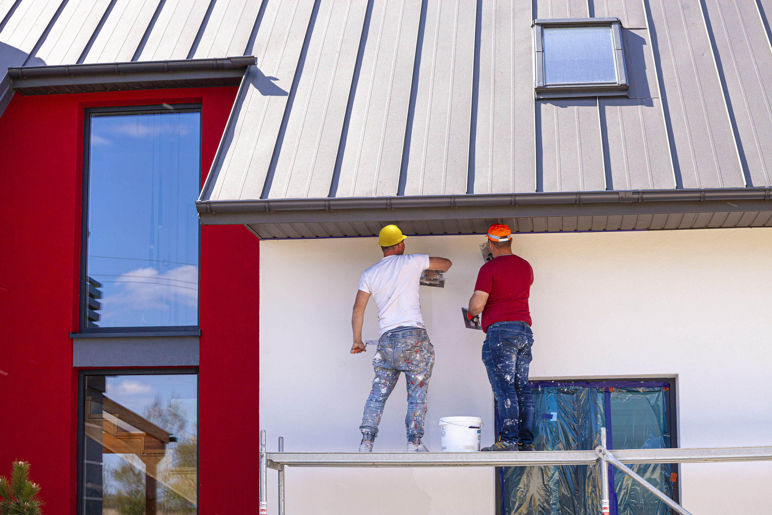 Imagen principal del artículo: Señales de que techos y paredes necesitan reparaciones antes del invierno