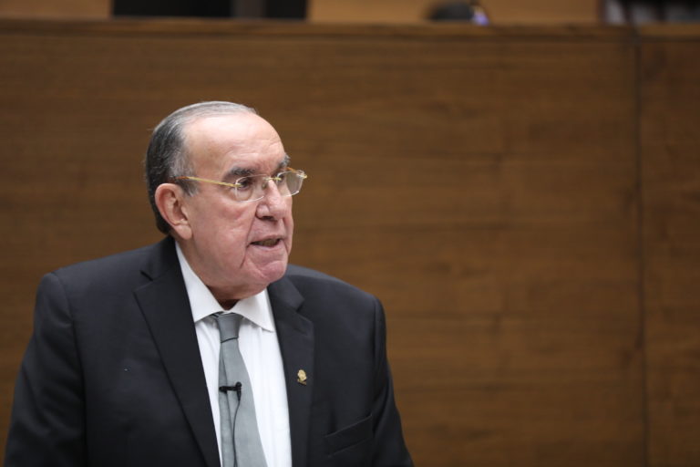 Presidente de la Asamblea propone otorgar ciudadanía de honor a Wilburg Jiménez Castro