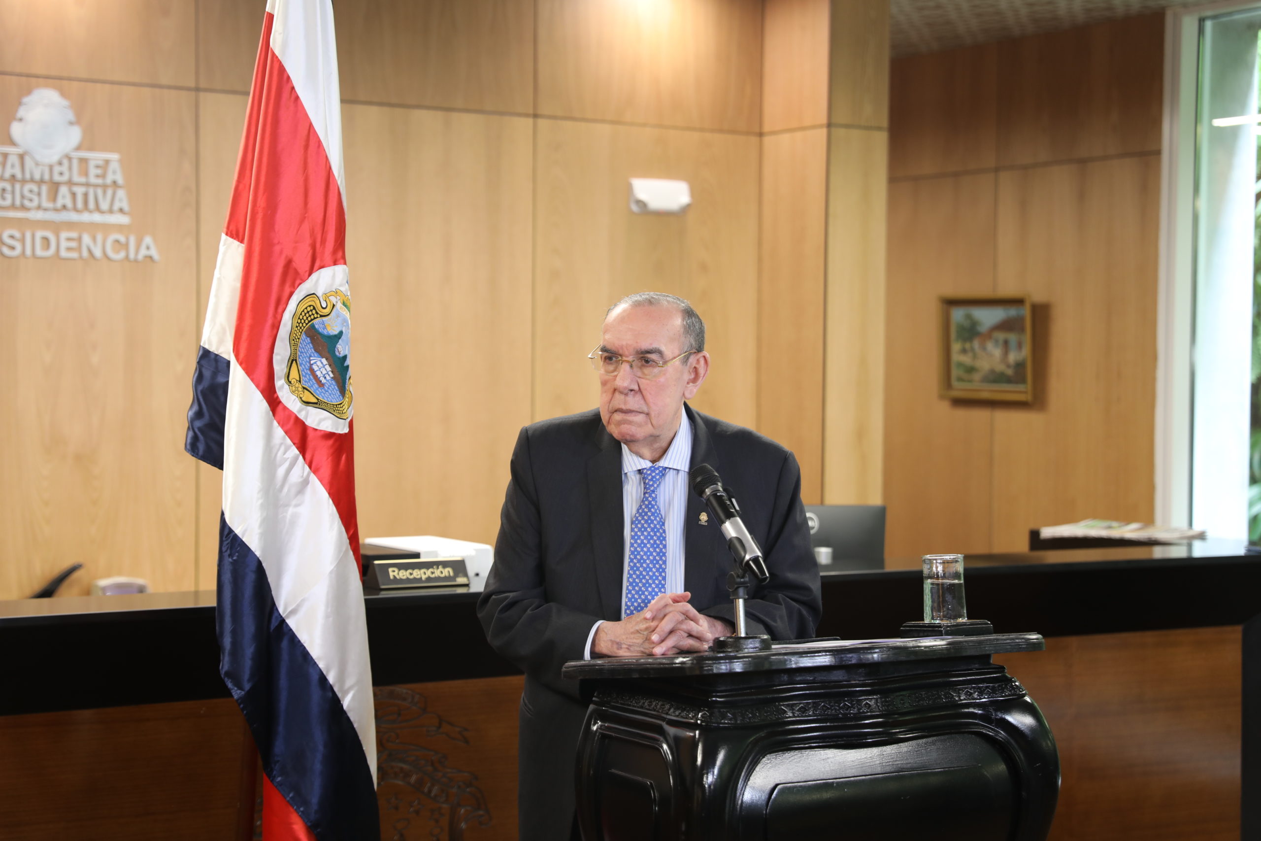 Imagen principal del artículo: Arias expone delicada solicitud de Chaves y Pilar...