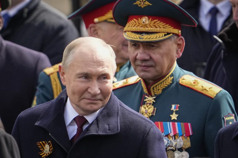 Putin destituye a su ministro de Defensa por el "estancamiento" de la guerra