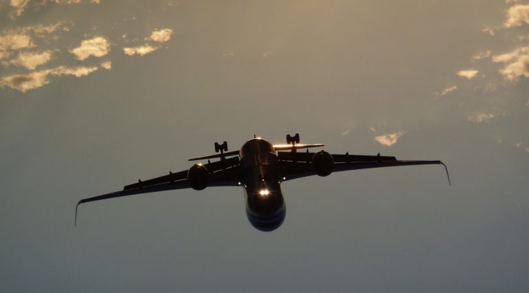 Costa Rica: un avión sin piloto y en caída libre