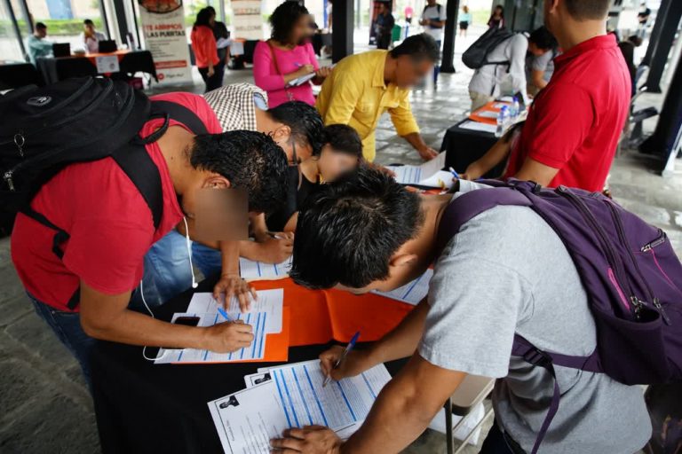 Fundación Mujer brinda asistencia económica a personas migrantes vulnerables para el pago del DIMEX