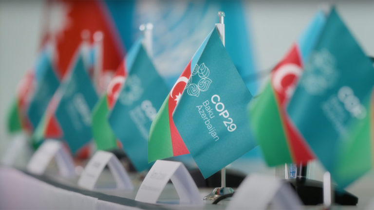 Últimos días para que jóvenes activistas concursen en programa para asistir a la COP29 en Azerbaiyán 