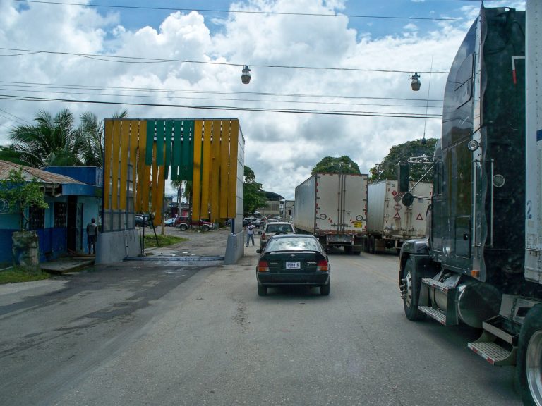 Tarjeta de circulación para salida del país de vehículos ahora se puede obtener en oficinas de Correos de Costa Rica