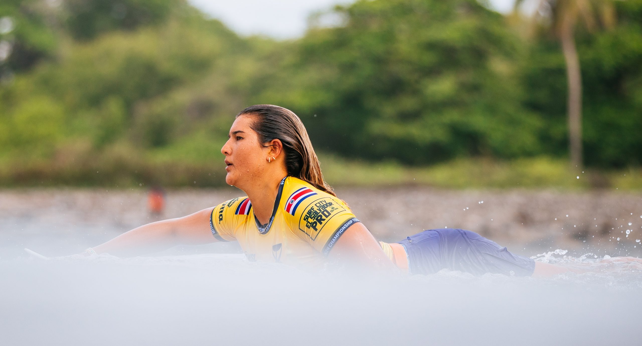 Imagen principal del artículo: A Brisa Hennessy no le pesa la licra amarilla: ¡Clasificó a cuartos de final en El Salvador!