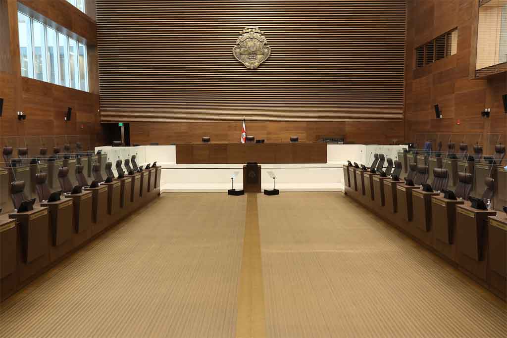 Imagen principal del artículo: Sala IV rechaza amparo contra la Asamblea Legislativa por eliminar transmisión de foro antivacunas