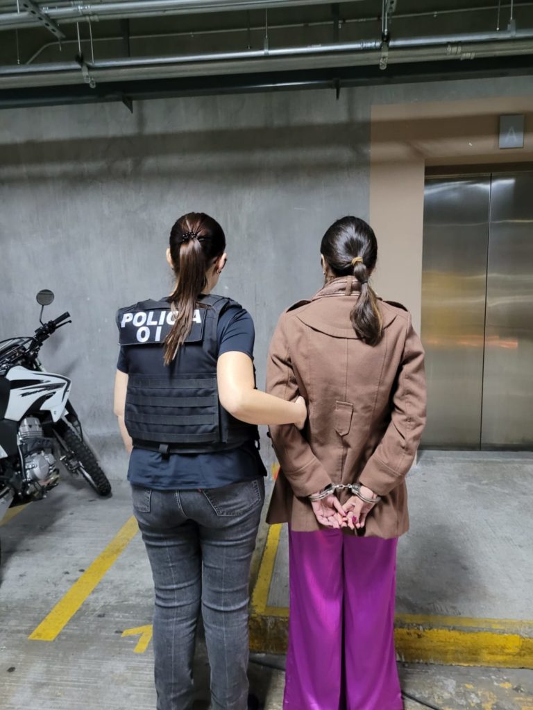Detienen a tres fiscales y dos jueces por presunta corrupción