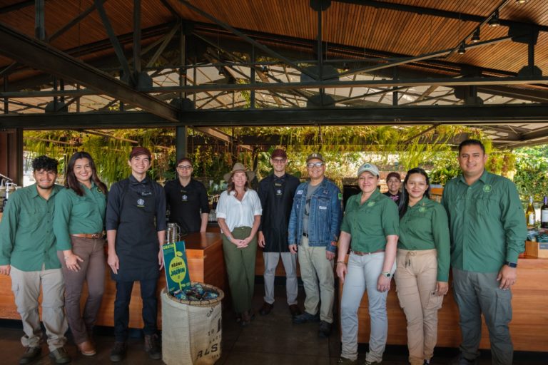 Starbucks celebra 12 años en Costa Rica: compromiso con la comunidad, la sostenibilidad y la innovación
