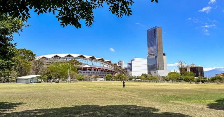 La Sabana cierra sus espacios deportivos durante una semana por preparativos del Festival de la Luz