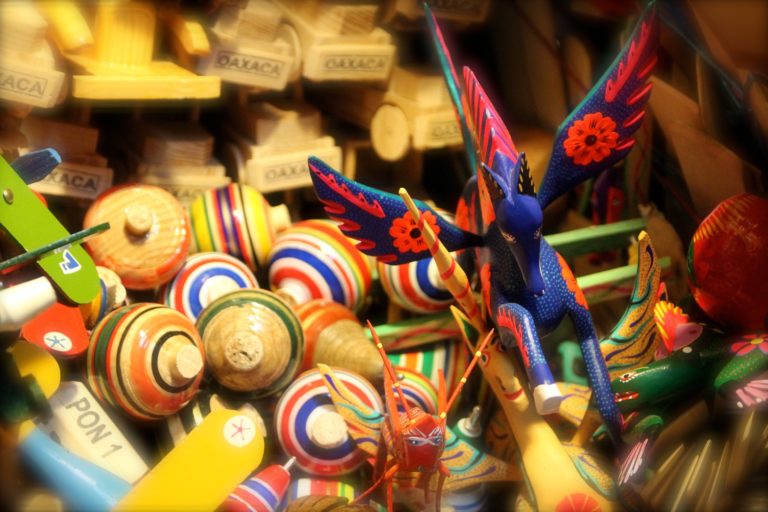 Caja de ANDE inicia gira de su feria de emprendedores y ambiental 2024