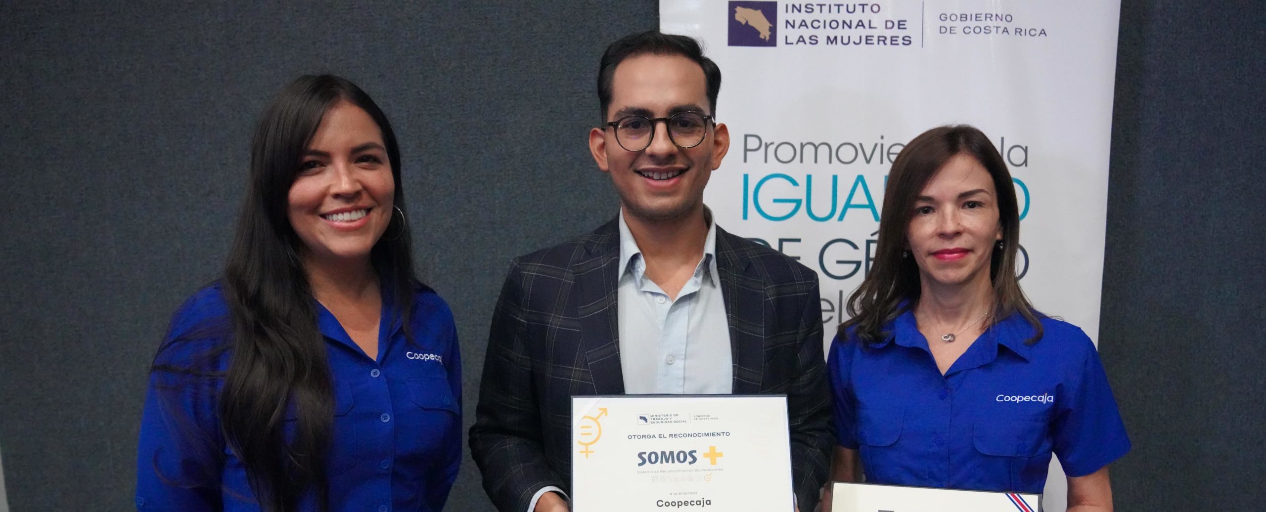 Imagen principal del artículo: Coopecaja recibe premio por buenas prácticas laborales para la igualdad de género