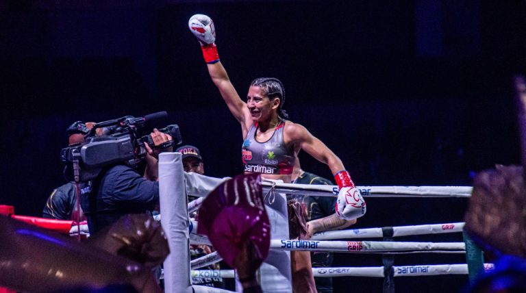 Yokasta Valle vuelve a ganar de manera contundente y pide la ansiada revancha ante Seniesa Estrada