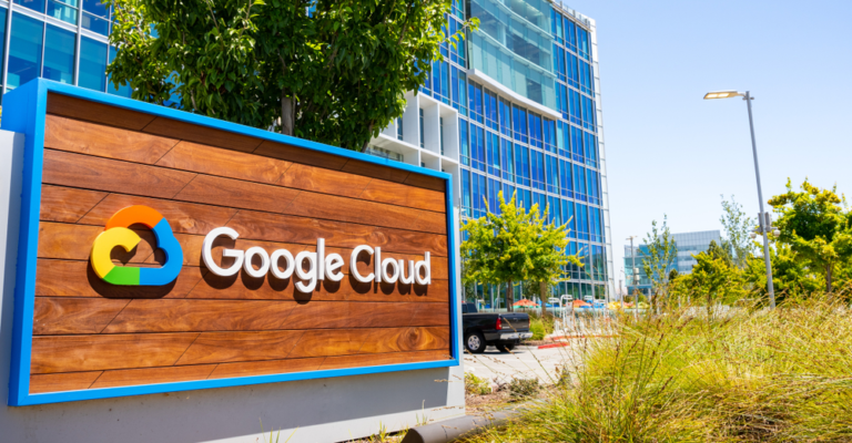 Más de 700 estudiantes del INA se capacitan en cursos de Google Cloud