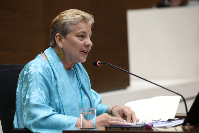 Feuna exige salida de ministra de Educación tras censura de la Asamblea Legislativa