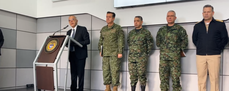 Colombia anuncia el cese del alto al fuego que mantenía con el principal grupo disidente de las FARC