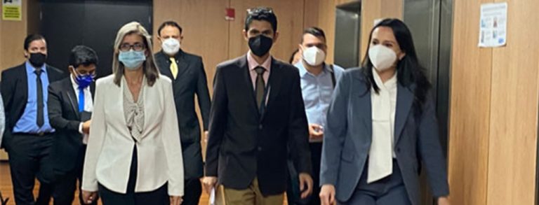 Amador aplica tasa cero al revés y... ¡bienvenido al PUSC!