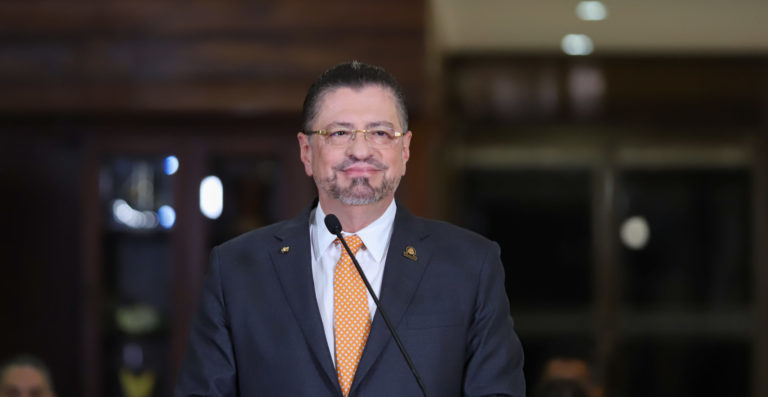 Renuncias a 2x1: salen presidente de Incopesca y directivo de la Caja