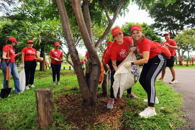 150 árboles intervenidos en La Sabana durante la II jornada de voluntariado de Scotiabank