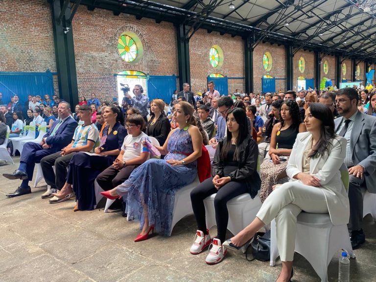 Defensoría: Gobierno excluyó a la población menor indígena de la Política Nacional de Niñez y Adolescencia