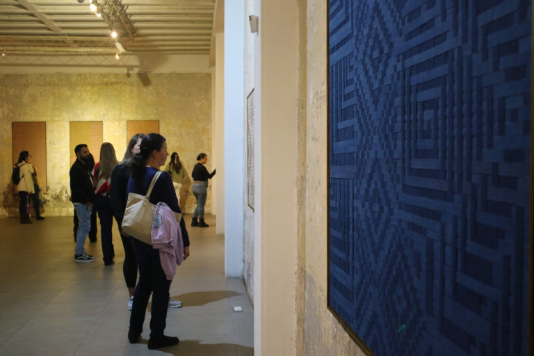 Museo de Arte y Diseño Contemporáneo inaugura dos nuevas exposiciones de arte textil