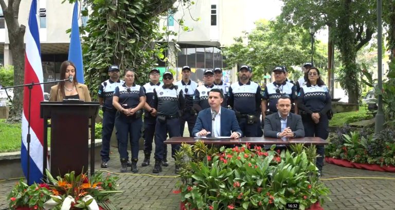 Alcalde de San José anuncia la cancelación del sistema actual de parquímetros