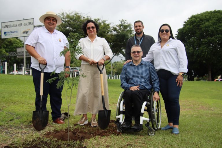 Árbol de Guanacaste crecerá en La Sábana en conmemoración al Bicentenario de la Anexión del Partido de Nicoya