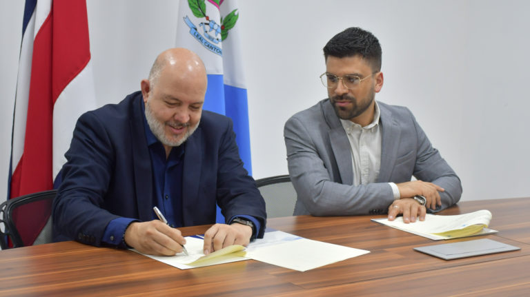 Incofer y Municipalidad de Montes De Oca firman convenio para mejorar el derecho de vía férrea en el cantón