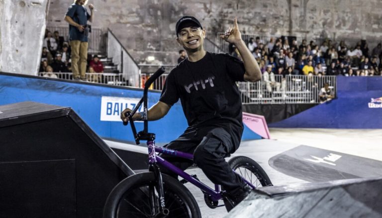 Costarricense Álvaro Esquivel queda noveno en la competencia de BMX freestyle street más importante del mundo