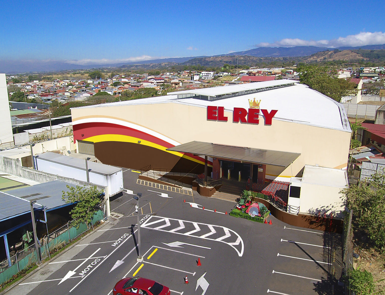 Imagen principal del artículo: Empleo: El Rey busca llenar 330 plazas para sus locales en todo el país