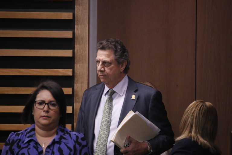 Franz Tattenbach tras ausencia en el plenario: "Nunca he evadido mis responsabilidades"