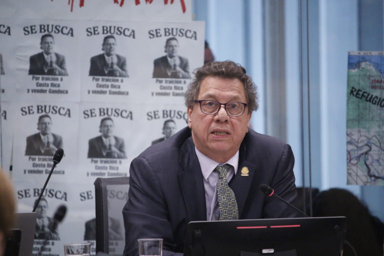 Diputados piden a Fuerza Pública traer al ministro de Ambiente a comparecer por caso Gandoca-Manzanillo