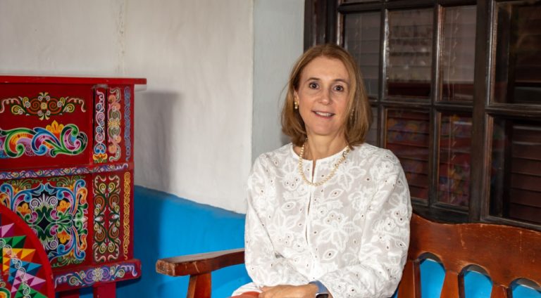 Gabriela Llobet asumió la Presidencia de la Asociación Pro - Hospital Nacional de Niños – Parque Diversiones