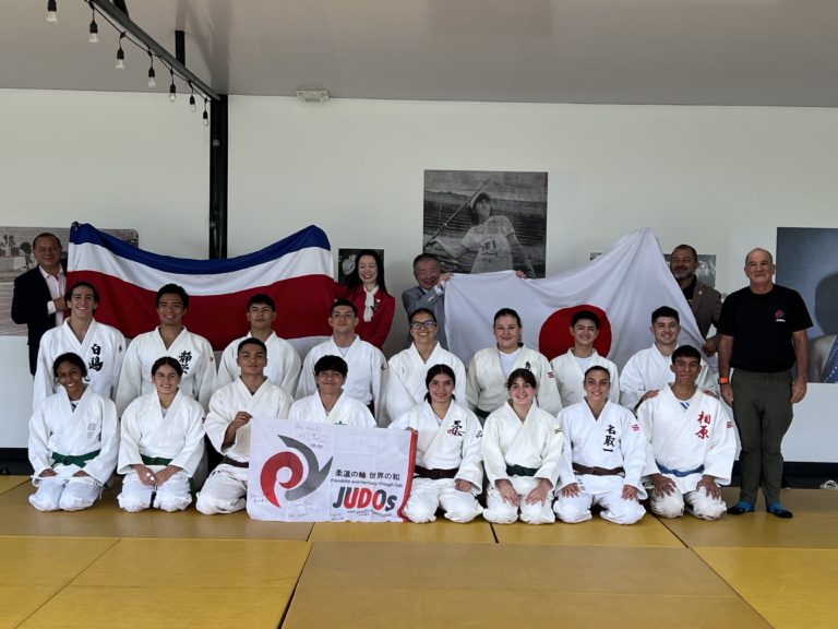 Organización japonesa donó uniformes a la Federación Costarricense de Judo