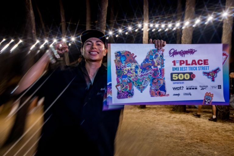 Tico Álvaro Esquivel ganó el premio a mejor truco en el festival de deportes urbanos O Marisquiño de España