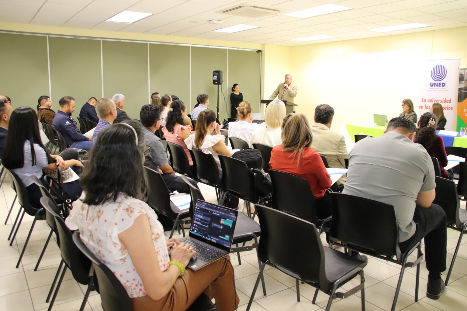Imagen principal del artículo: Encuentro con autoridades municipales para analizar situación de servicios públicos