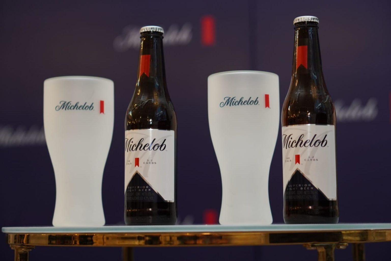 Imagen principal del artículo: ¡Llegó Michelob! Una cerveza de clase mundial baja en calorías y sabor superior ya está disponible en Costa Rica