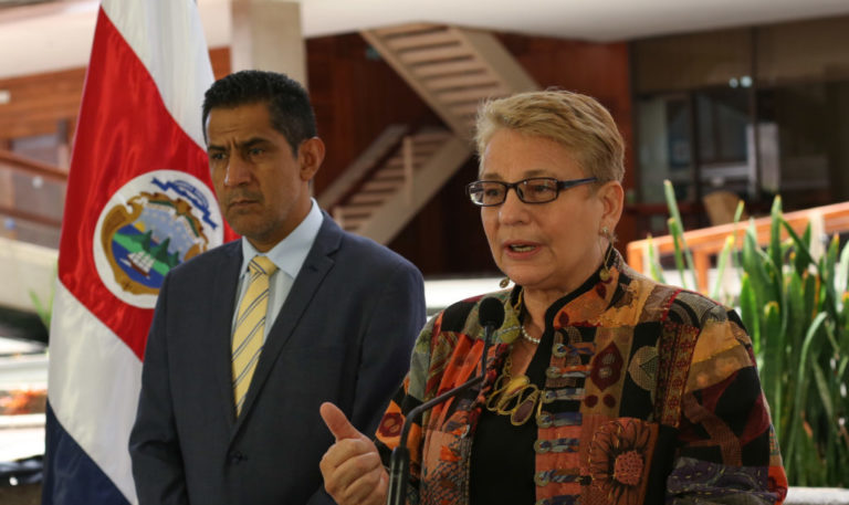 MEP decreta aumento del 26% a becas de estudiantes de post-secundaria