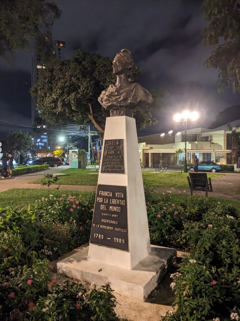 Costa Rica Reseñada: El Parque Francia