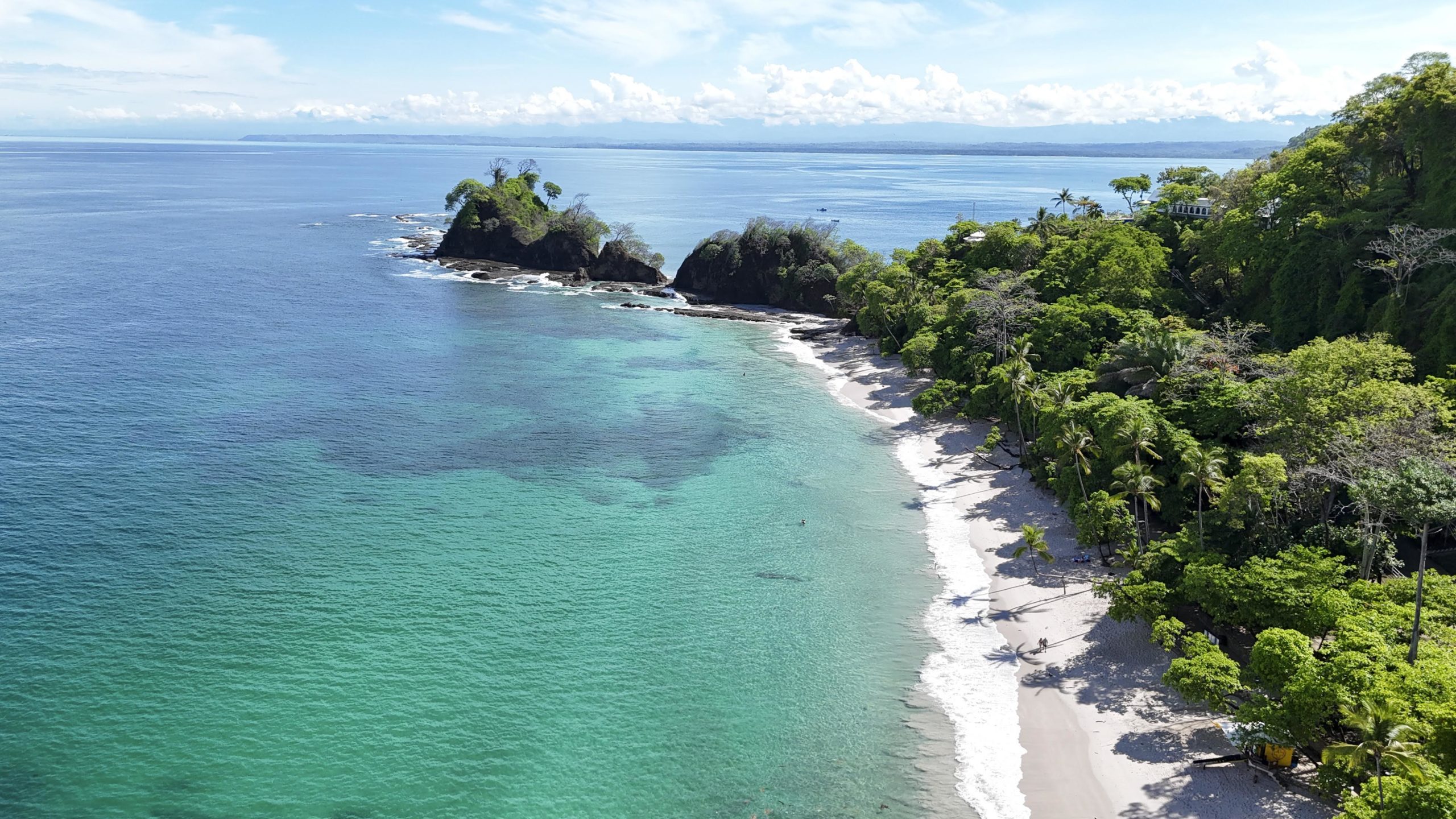 Imagen principal del artículo: Condé Nast Traveler reconoce a Playa Blanca como una de las mejores playas de Costa Rica