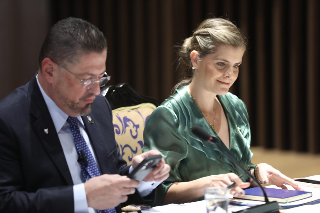 Laura Fernández confirma que ofrecerá el Ministerio de la Presidencia a Rodrigo Chaves