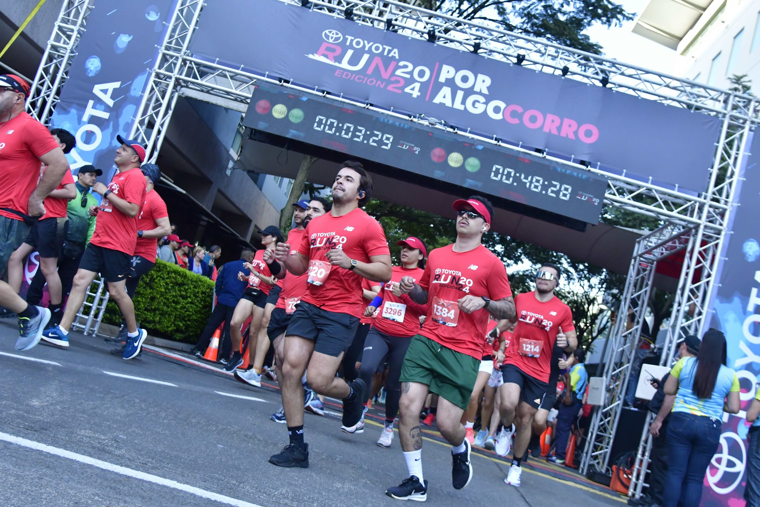 Imagen principal del artículo: Toyota Run puso a correr a 3.000 atletas en su segunda edición
