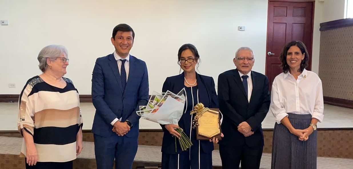 Imagen principal del artículo: Ana Mercedes Pérez Carvajal, científica destacada 2024 por su contribución a la ciencia y la investigación en Costa Rica