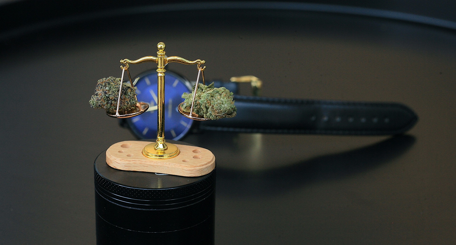 Imagen principal del artículo: La marihuana y sus enredos