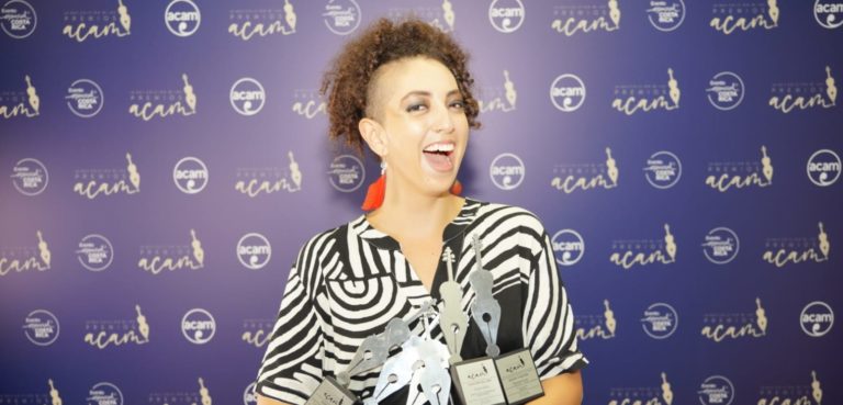 Cantautora costarricense Berenice Jiménez se llevó seis estatuillas en premios ACAM