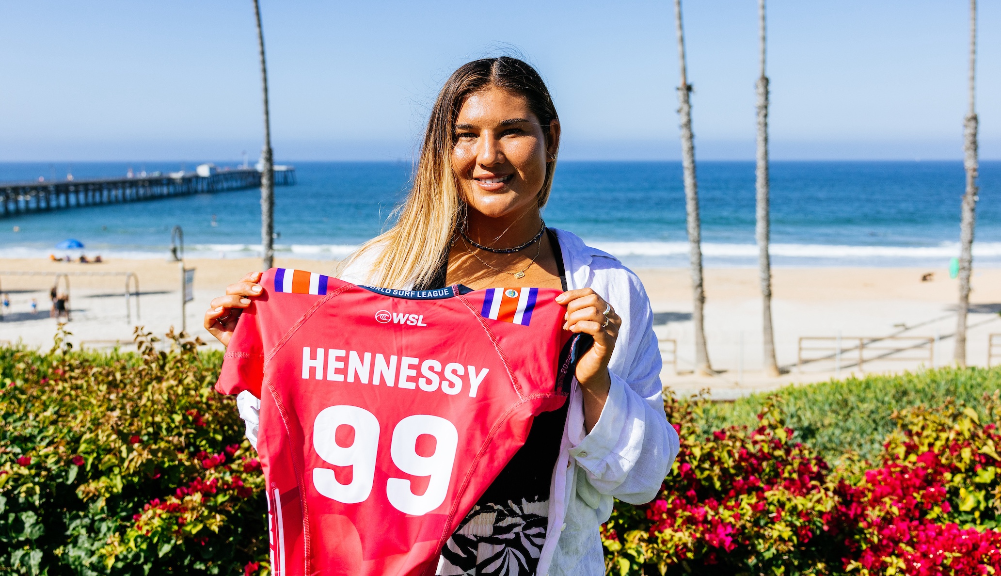 Imagen principal del artículo: Surfista tica Brisa Hennessy consigue el mejor resultado de su carrera en el Tour Mundial: ¡Se ubicó en el puesto #4 del mundo!