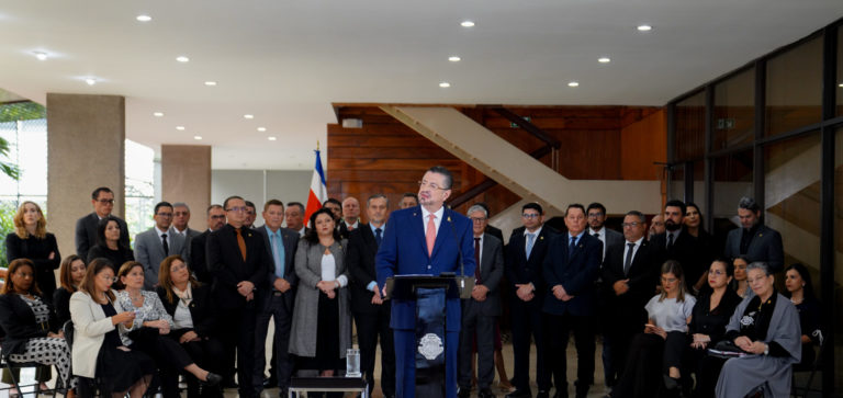 Chaves la emprende contra la Fiscalía, Díaz marca la cancha